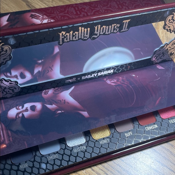 Melt x Bailey Sarian eyeshadow palette - Picture 4 of 6